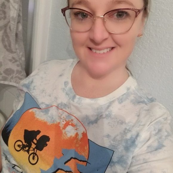 Meet your Posher, Crystal - Picture 2 of 2